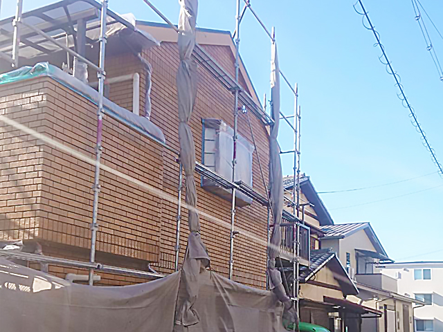 京都市の山科区　戸建てタイル外壁の塗装工事①