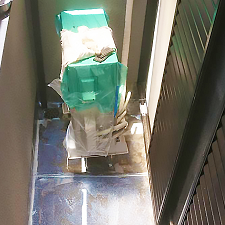 京都市山科区　塗装工事のお役立ちアイテム紹介　エアコン室外機架台