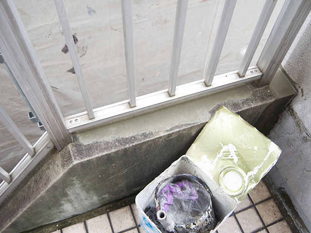 京都市山科区　S様社屋の外壁塗装工事⑨（土間の下塗り）