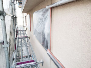 京都府城陽市　外壁塗装工前の養生作業〈M様邸・戸建て住宅〉