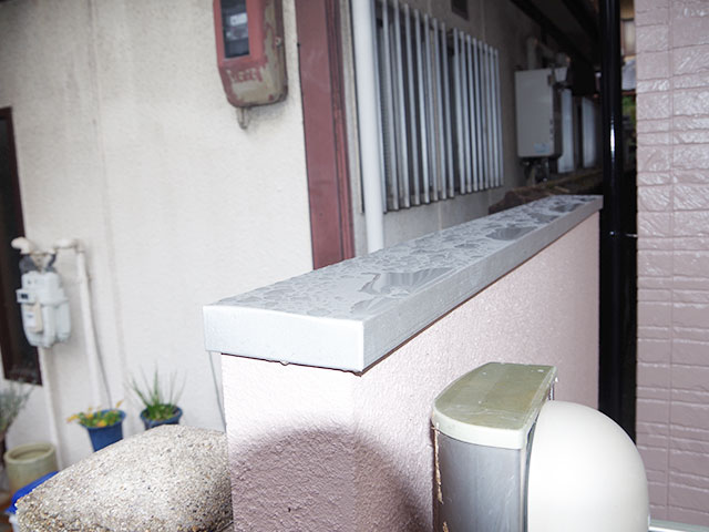 京都市山科区　S様邸外壁塗装工事　⑯（雨垂れ防止、笠木取り付け編）