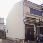 京都市下京区にて上塗り〈戸建て住宅外壁塗装〉