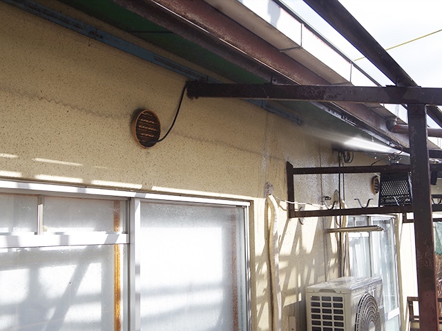 京都市西京区　屋根塗装工事①（高圧洗浄編）