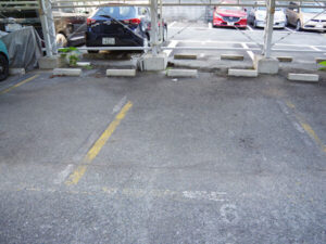 京都市南区にて駐車場ライン引き塗装 施工前