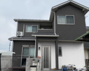 滋賀県守山市 築10年超のお住まいを外壁・屋根塗装でリフレッシュ! 施工前